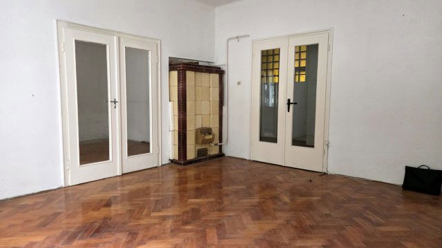 Eladó téglalakás, Baján 43 M Ft, 2+1 szobás