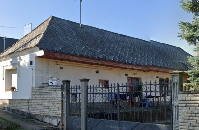 Eladó családi ház, Lábatlanon 25 M Ft, 3 szobás
