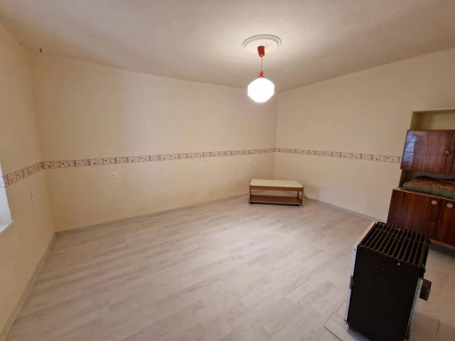 Eladó családi ház, Zalavégen 22.692 M Ft, 2 szobás