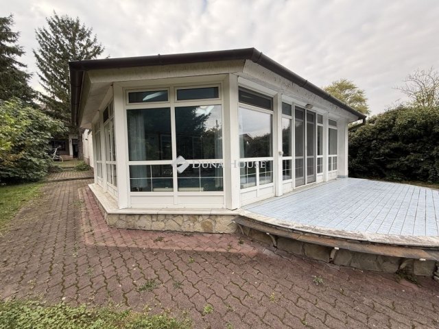 Eladó sorház, Nyergesújfaluban 96.5 M Ft, 6 szobás