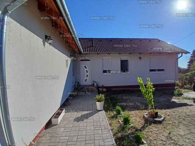 Eladó családi ház, Erdőkertesen 118.9 M Ft, 4 szobás