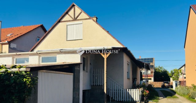 Eladó családi ház, Ongán 63 M Ft, 5 szobás