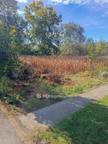 Eladó telek, Baktalórántházán 30 M Ft / költözzbe.hu