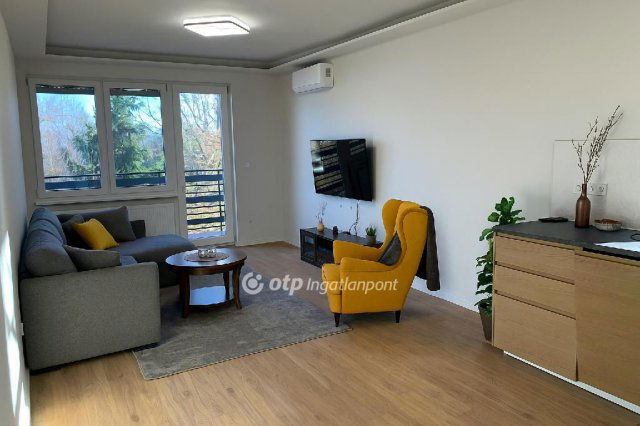 Eladó téglalakás, Budapesten, XII. kerületben 120 M Ft, 2 szobás