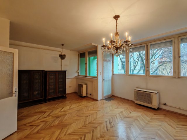 Eladó téglalakás, Szegeden, Vitéz utcában 54.9 M Ft, 2+1 szobás