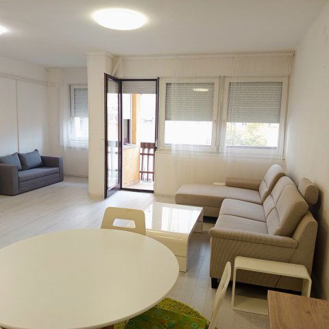 Kiadó téglalakás, albérlet, Szolnokon 190 E Ft / hó, 3 szobás