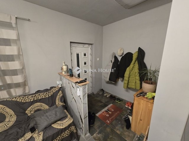 Eladó családi ház, Szegeden 29 M Ft, 2 szobás