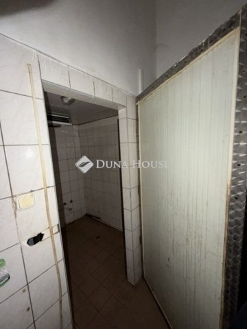 Eladó üzlethelyiség, Hódmezővásárhelyen 73.649 M Ft