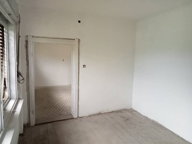 Eladó családi ház, Zalabaksán 18 M Ft, 4 szobás