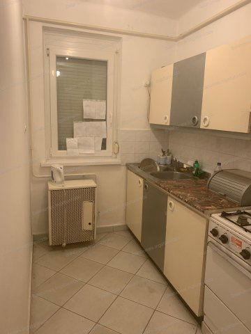 Eladó téglalakás, Siófokon 42 M Ft, 2 szobás