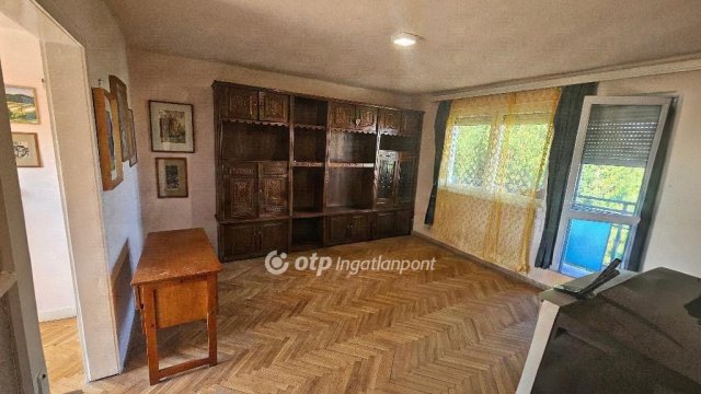 Eladó téglalakás, Egerben 69 M Ft, 3 szobás