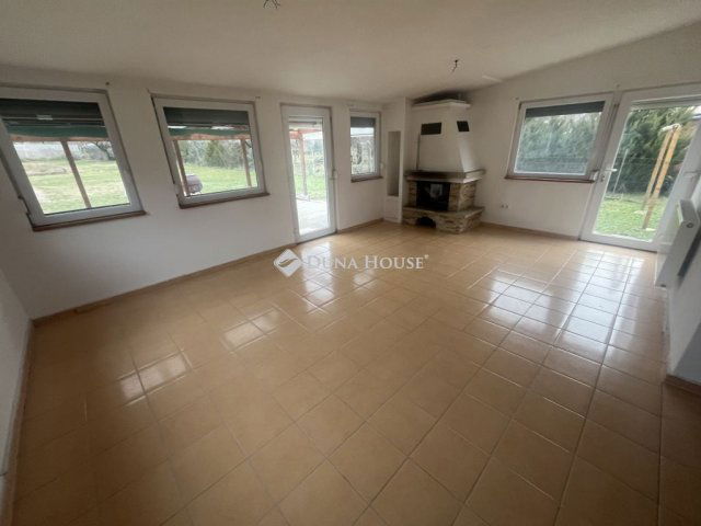 Eladó családi ház, Gyenesdiáson 148.442 M Ft, 8 szobás