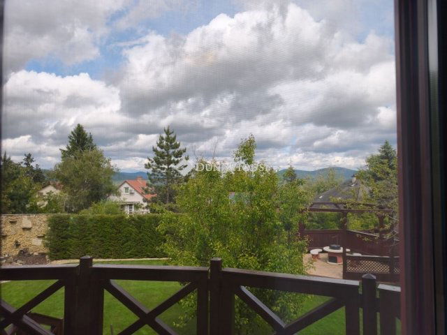 Eladó családi ház, Pilisszentivánon 307.23 M Ft, 7 szobás
