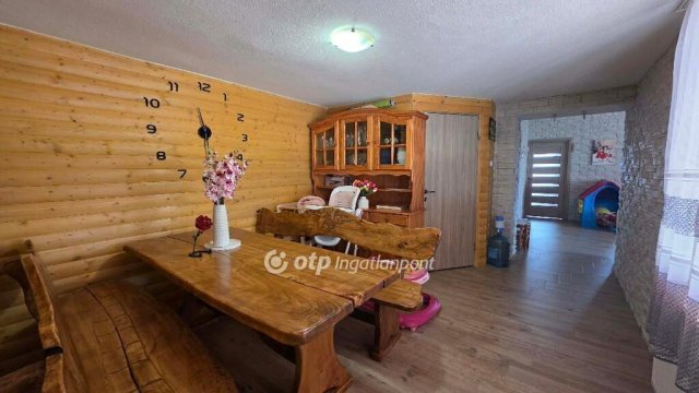 Eladó családi ház, Kabán 62 M Ft, 2 szobás
