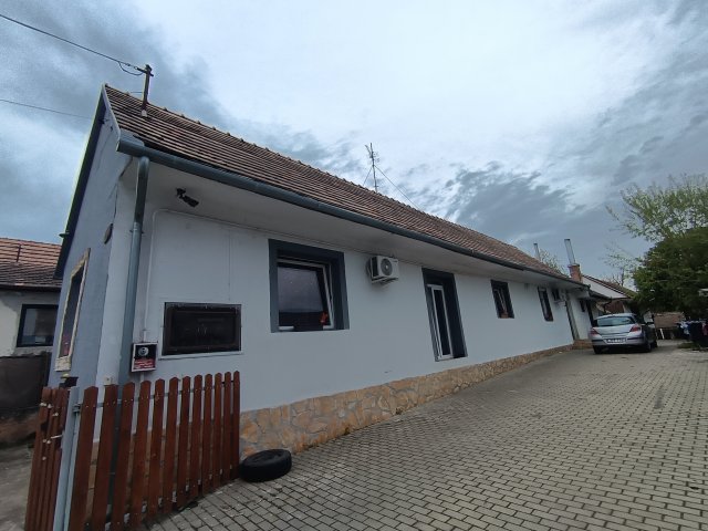 Eladó családi ház, Újpetrén 39.5 M Ft, 3 szobás