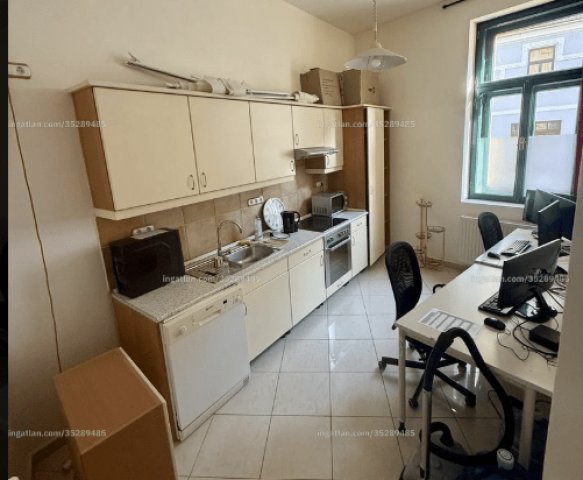Eladó téglalakás, Veszprémben 70 M Ft, 2 szobás