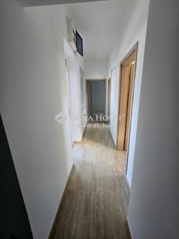 Eladó téglalakás, Vecsésen 80.5 M Ft, 4 szobás