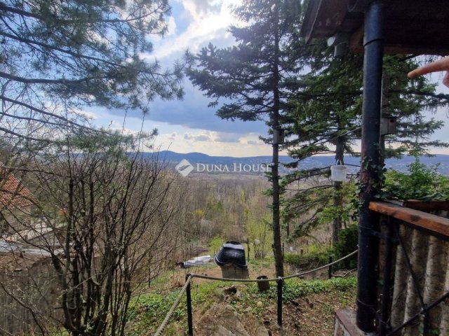 Eladó családi ház, Budapesten, II. kerületben 68.9 M Ft