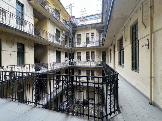 Eladó téglalakás, Budapesten, VI. kerületben 213.4 M Ft