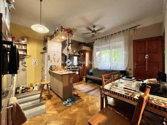 Eladó családi ház, Budapesten, X. kerületben 85 M Ft, 6 szobás