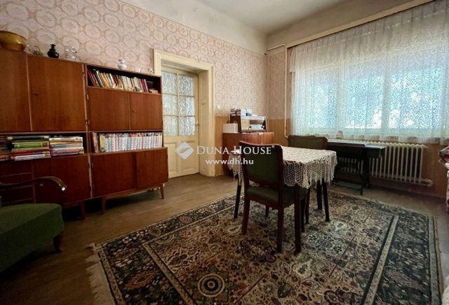 Eladó családi ház, Szekszárdon 31 M Ft, 4 szobás