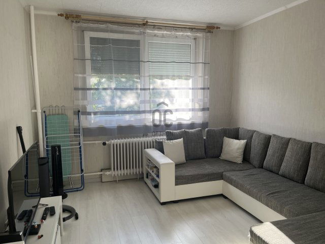 Eladó panellakás, Tatabányán 33.9 M Ft, 2 szobás