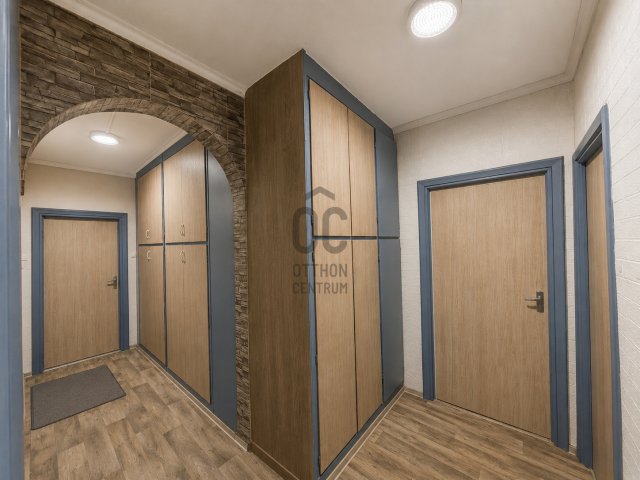 Eladó panellakás, Gödöllőn 63 M Ft, 2 szobás