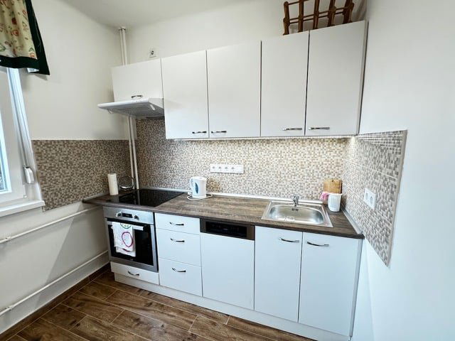 Kiadó téglalakás, albérlet, Győrött 160 E Ft / hó, 1 szobás