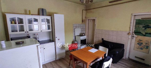 Eladó családi ház, Salgótarjánban 9 M Ft, 2 szobás