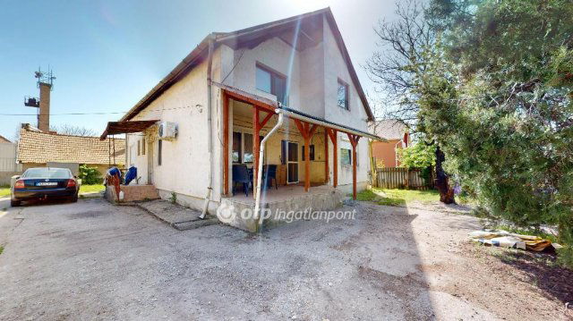 Eladó családi ház, Mezőcsáton 28 M Ft, 3+1 szobás