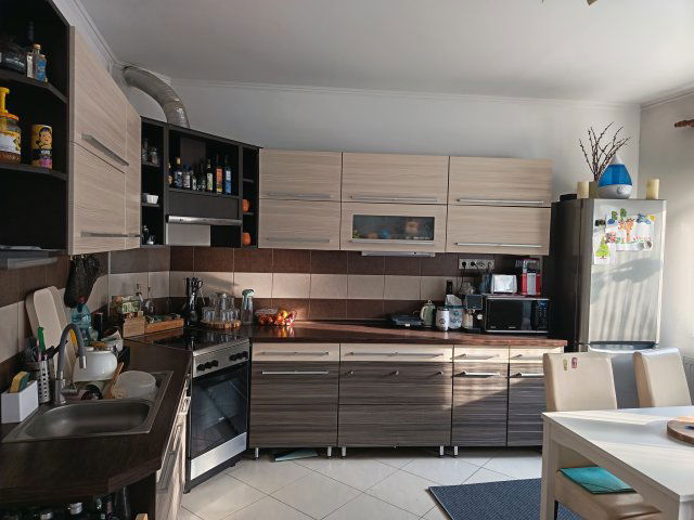 Eladó téglalakás, Egerben 82 M Ft, 3 szobás