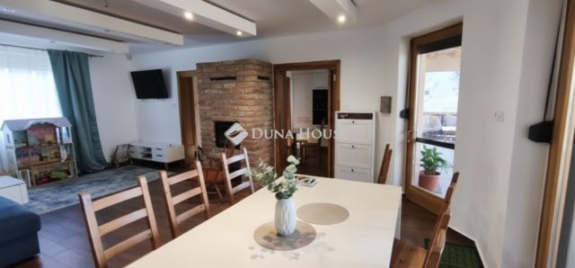 Eladó családi ház, Szigetváron 117 M Ft, 4 szobás