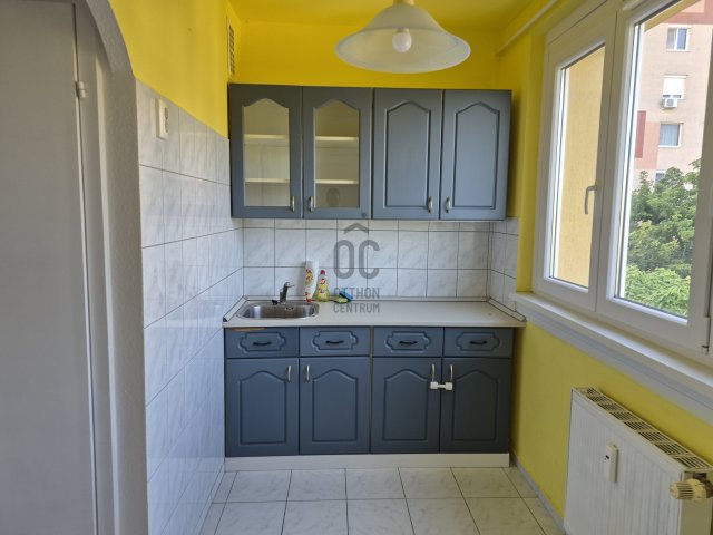 Kiadó panellakás, albérlet, Budaörsön 220 E Ft / hó, 2 szobás