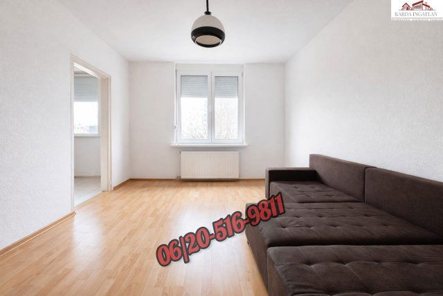 Eladó panellakás, Dunaújvárosban 28.99 M Ft, 2 szobás