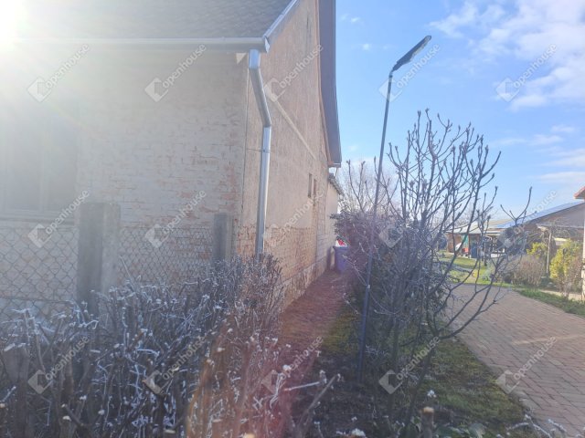 Eladó családi ház, Ócsárdon 29 M Ft, 2 szobás