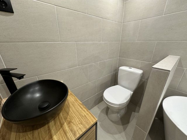 Eladó téglalakás, Budapesten, VI. kerületben 61 M Ft, 1+1 szobás