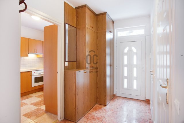 Eladó családi ház, Pomázon 119.9 M Ft, 3 szobás