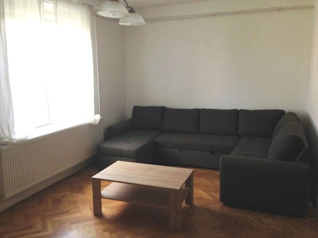 Kiadó téglalakás, albérlet, Pécsett 180 E Ft / hó, 2 szobás