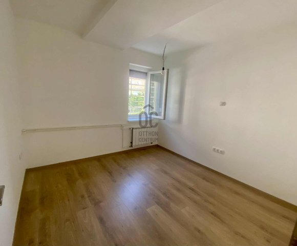 Eladó téglalakás, Budapesten, II. kerületben 125 M Ft, 3 szobás