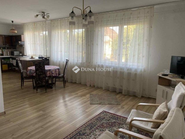 Eladó családi ház, Debrecenben 119.99 M Ft, 7 szobás