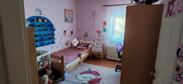 Eladó családi ház, Ráckevén 84.9 M Ft, 4 szobás