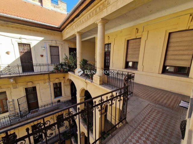 Eladó téglalakás, Budapesten, VIII. kerületben 84 M Ft, 2 szobás