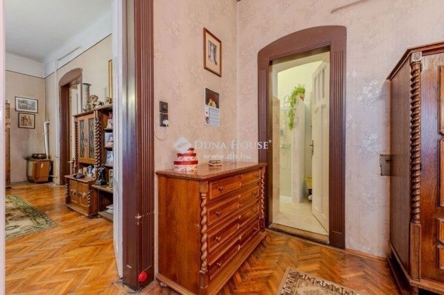 Eladó téglalakás, Budapesten, II. kerületben 182.9 M Ft