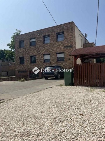 Eladó családi ház, Budapesten, XVIII. kerületben, Üllői úton