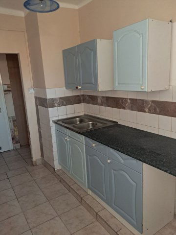 Eladó panellakás, Dorogon 44.8 M Ft, 1+2 szobás