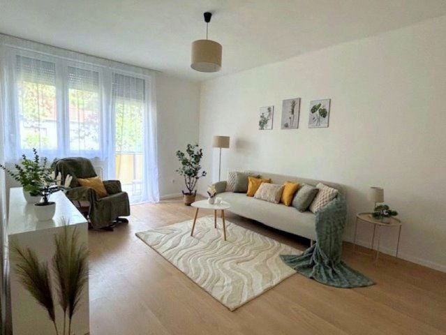 Eladó téglalakás, Szombathelyen 41.9 M Ft, 2 szobás