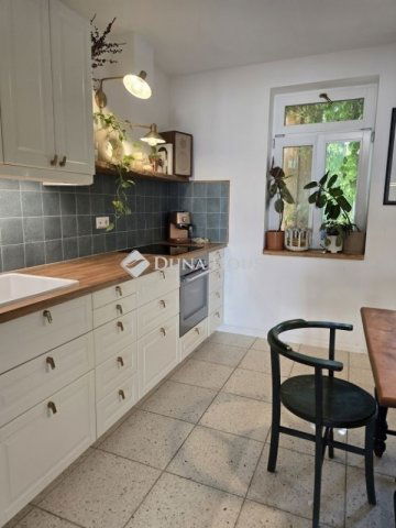 Eladó sorház, Vácon 125 M Ft, 4 szobás / költözzbe.hu