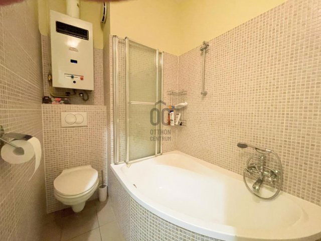 Eladó téglalakás, Budapesten, VII. kerületben 74 M Ft, 2 szobás