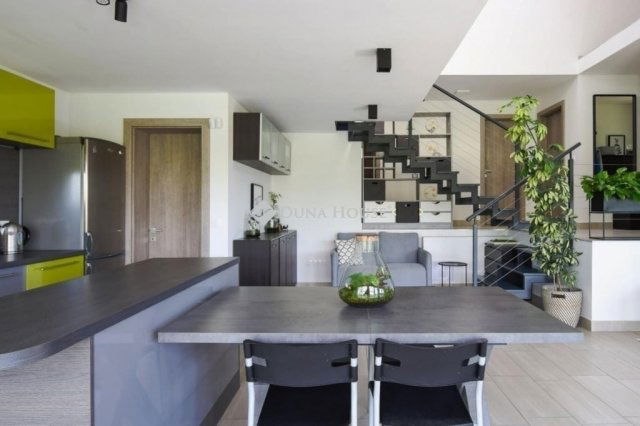 Eladó családi ház, Herceghalomon 188.9 M Ft, 4 szobás