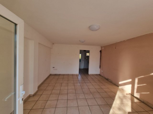 Kiadó üzlethelyiség, Érden 160 E Ft / hó, 1 szobás